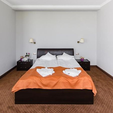 Hotel Opal 잘러우 외부 사진