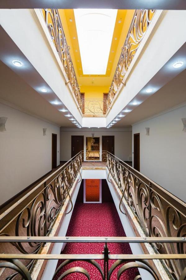 Hotel Opal 잘러우 외부 사진
